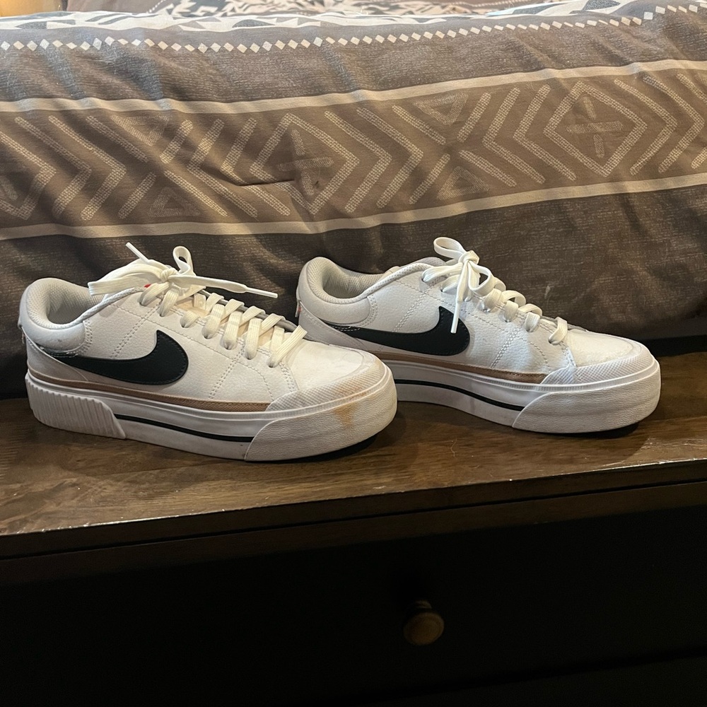 Nike Court Legacy Lift Women’s Athletic Shoes